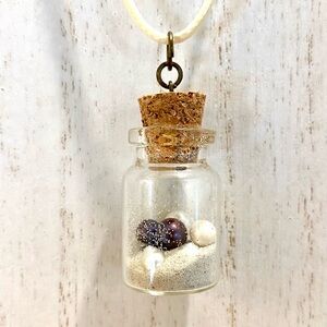 97. Daytona beach, FL sand and real fresh water pearls necklace